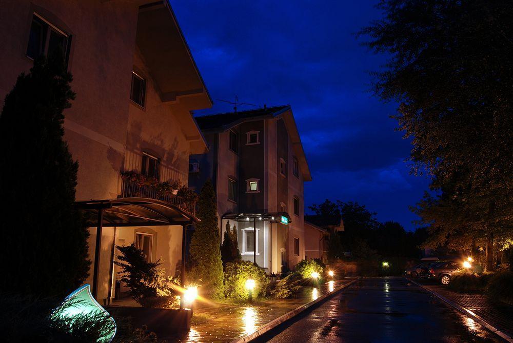Villa Forest Belgrado Exterior foto