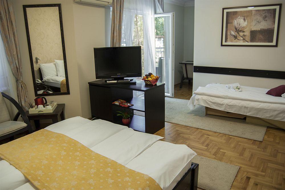 Villa Forest Belgrado Exterior foto