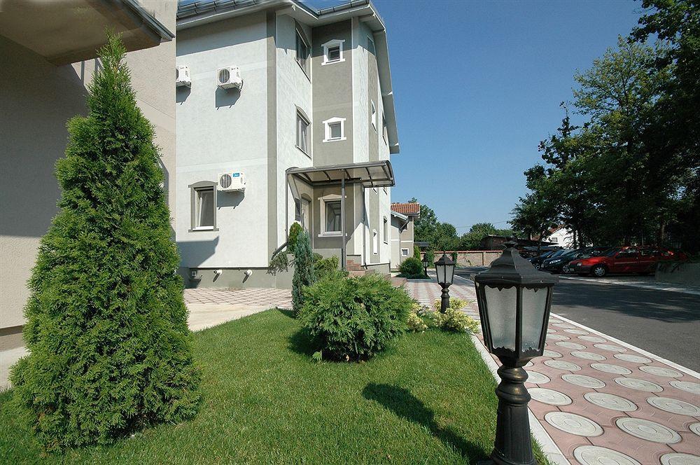 Villa Forest Belgrado Exterior foto