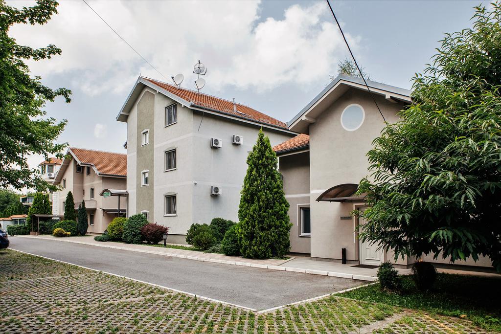 Villa Forest Belgrado Exterior foto